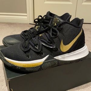 Nike Kyrie 5 shoe